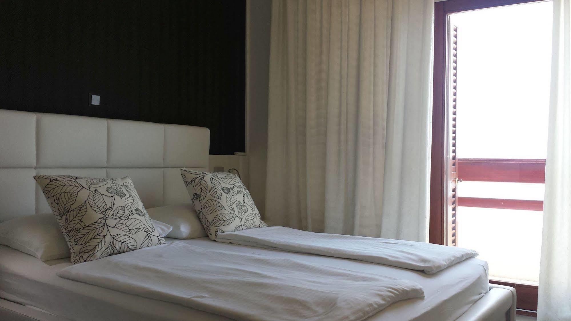 Pansion Martin Hotel Podstrana Kültér fotó